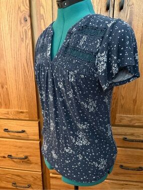 Rewind Navy Blue Floral V-Neck Short Sleeve Blouse